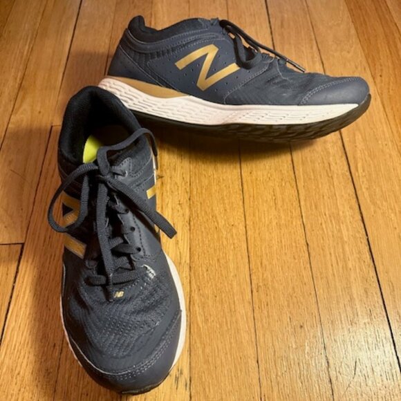 New Balance Women’s Course Running Sneakers - Sz 10 - Picture 9 of 13